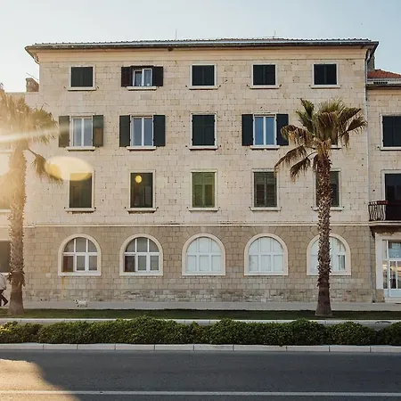 The West Coast Guest house Split