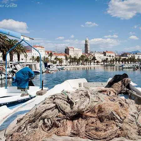 The West Coast * Split