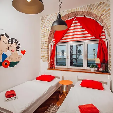 The West Coast Pensión *